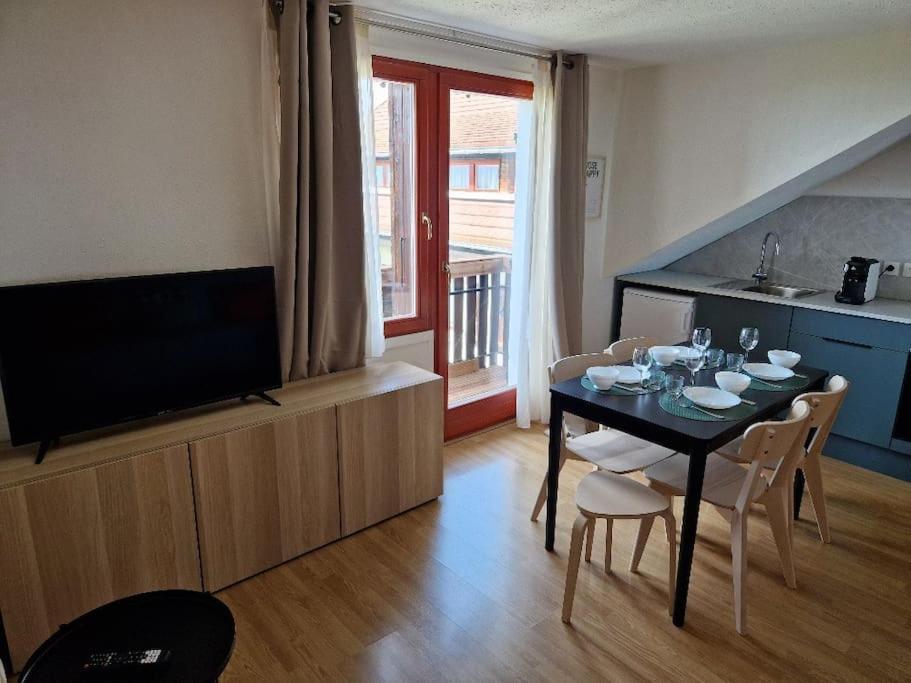 Vue Lac Leman & Piscine - Parking Free - Confort Appart 6 Pers Люгран Екстериор снимка